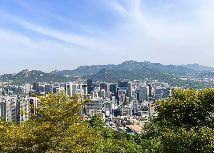 24 Dongdaemun Market 2*